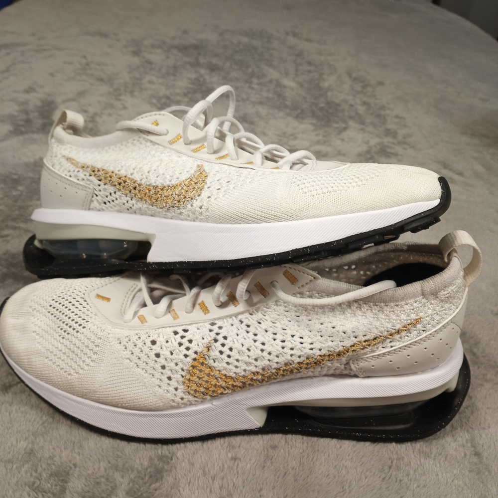Nike Women's Air Max Flyknit Racers